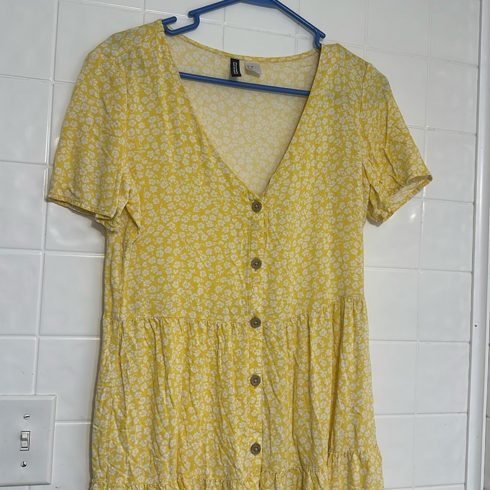 Yellow dress